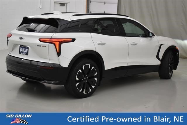 Certified Used 2024 Iridescent Pearl Tricoat Chevrolet eAWD RS image 13
