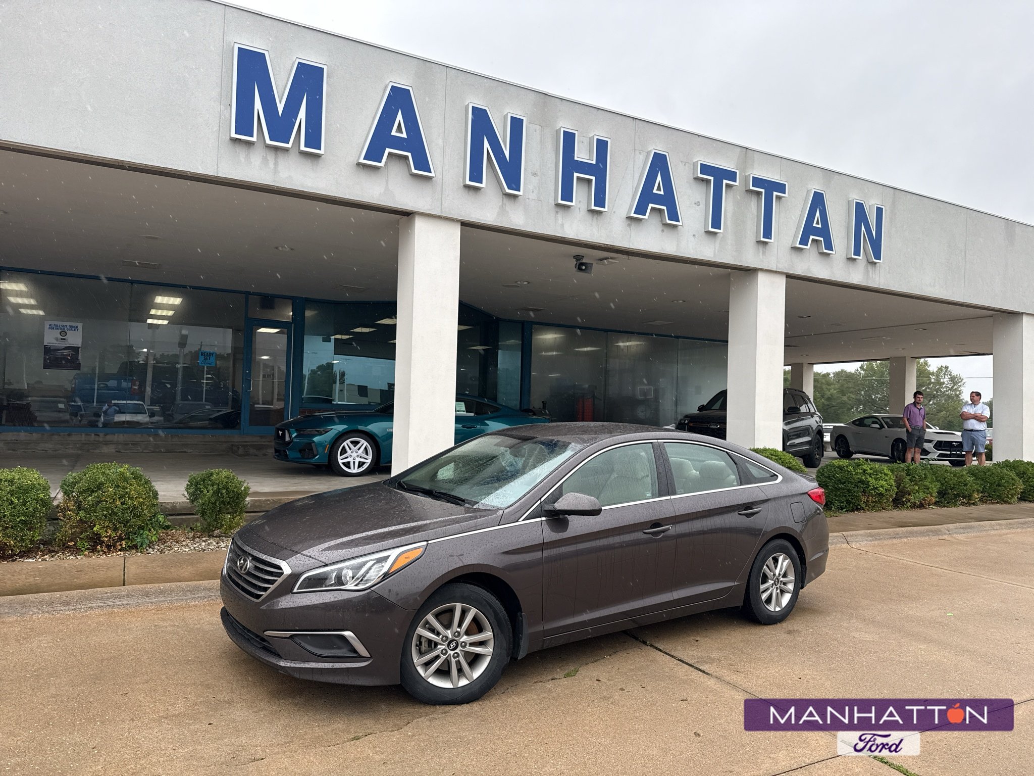 Used 2016 Dark Truffle Hyundai 2.4L SE image 1