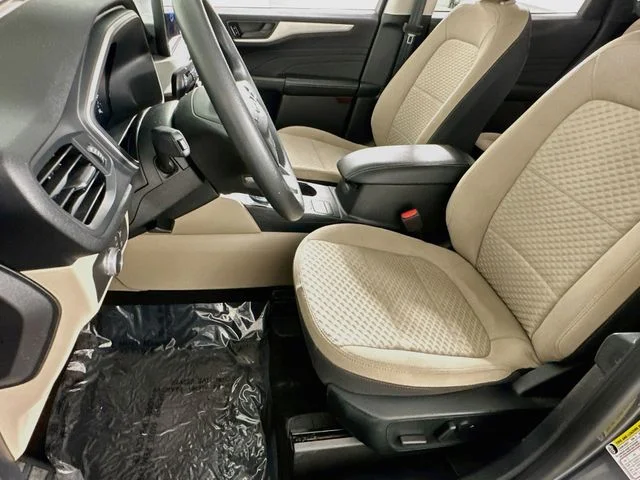 Pre-Owned 2022 Ford Escape SE