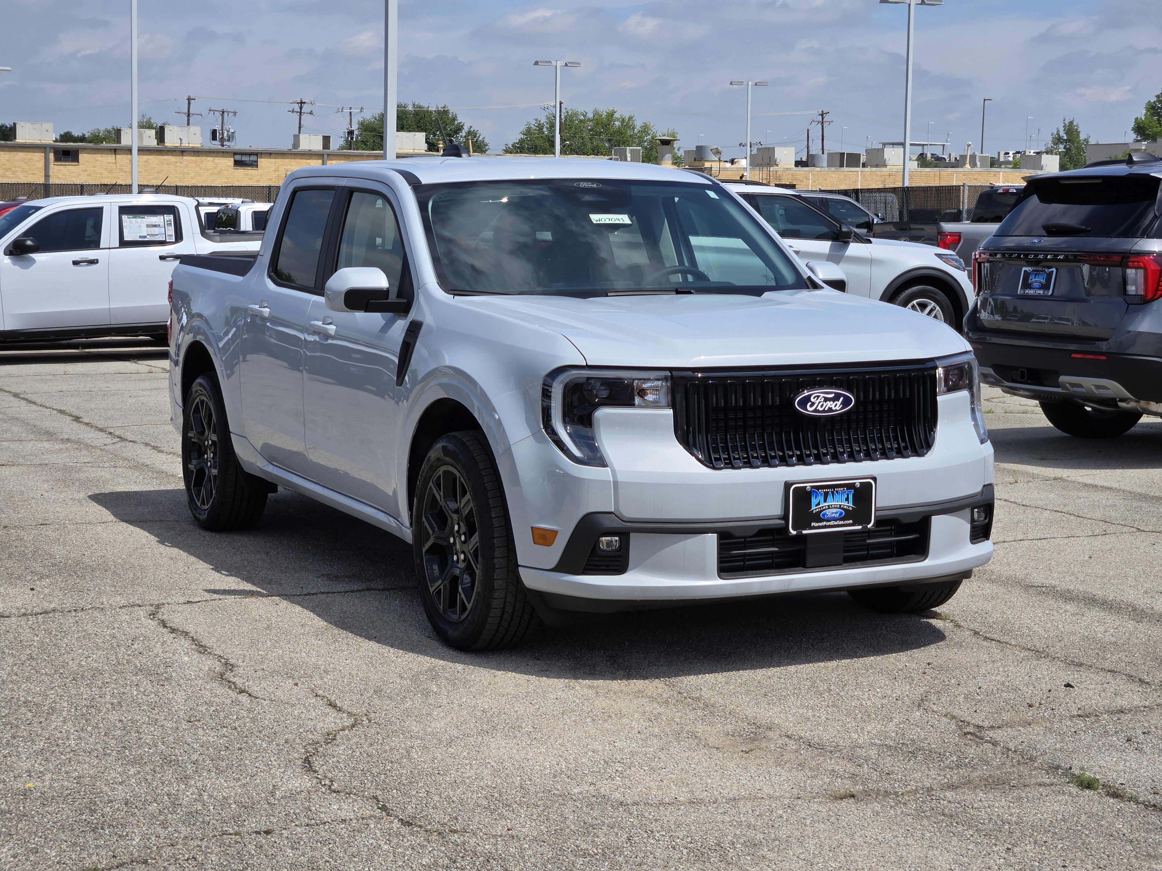 New 2026 Space White Metallic Ford Lobo image 2