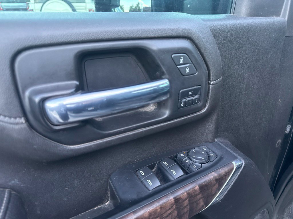 Used 2023 Onyx Black GMC Denali image 24