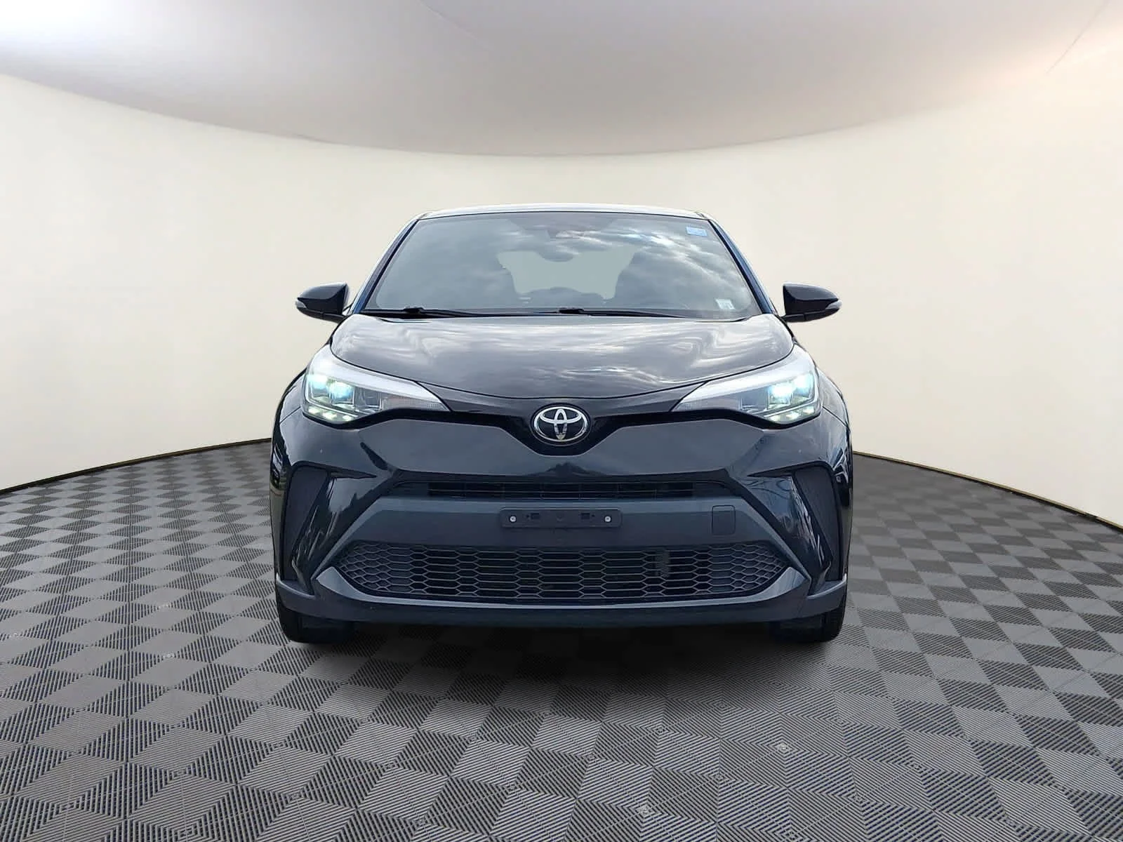 Certified Used 2020 Black Sand Pearl Toyota XLE image 3
