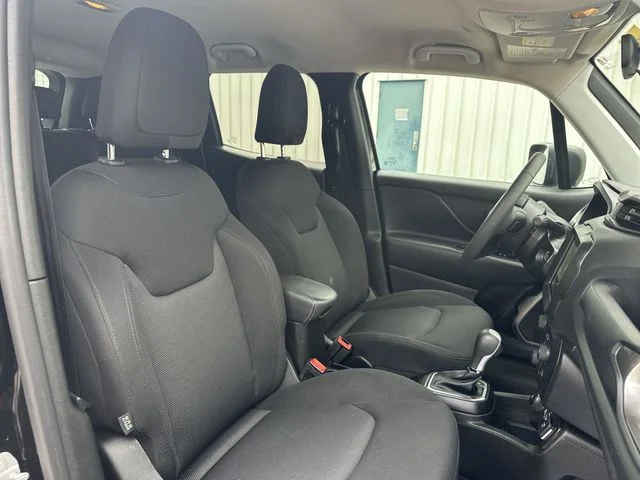 Used 2023 Black Jeep Latitude image 27