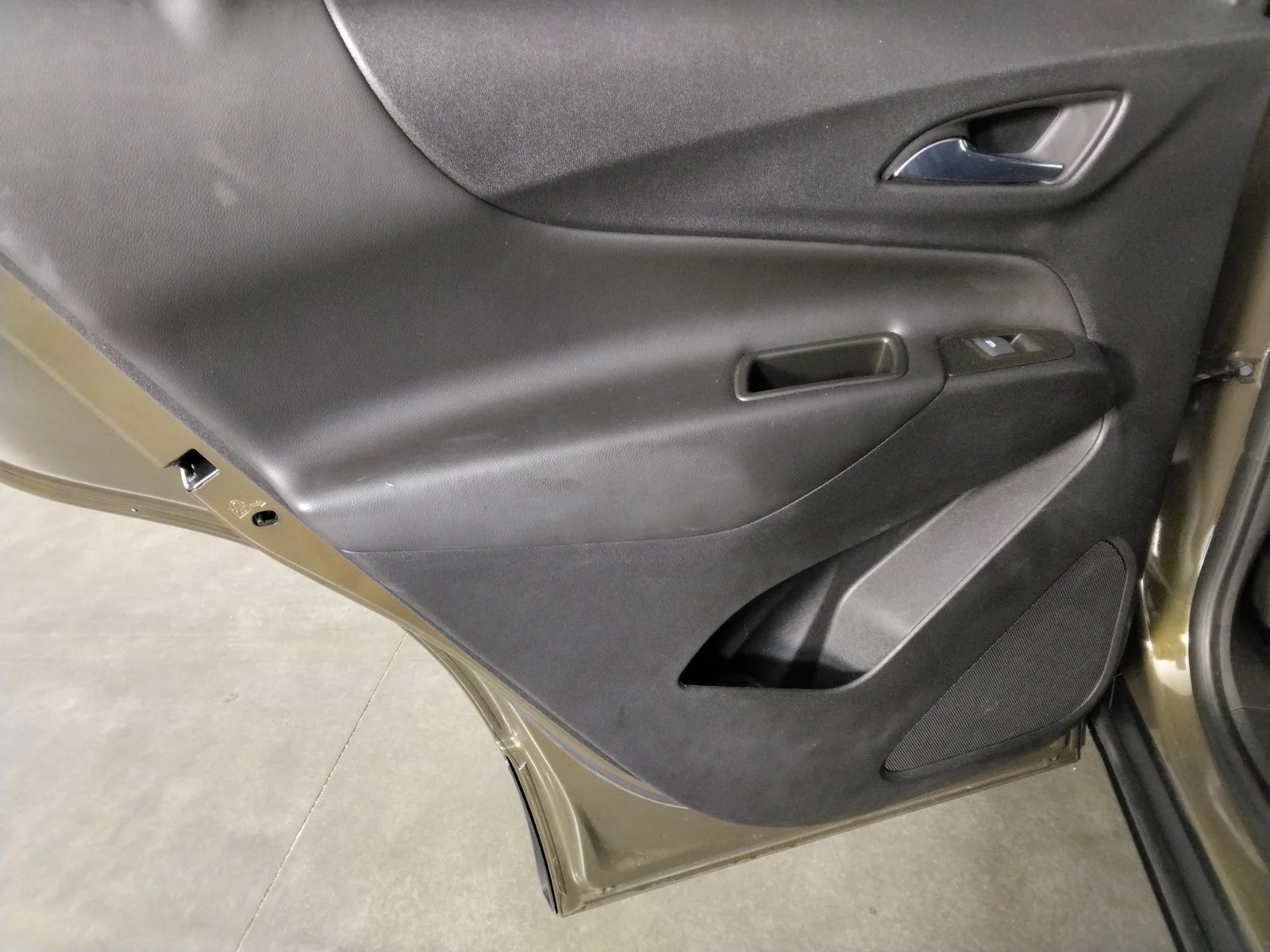 Used 2023 Brown Chevrolet LT image 26
