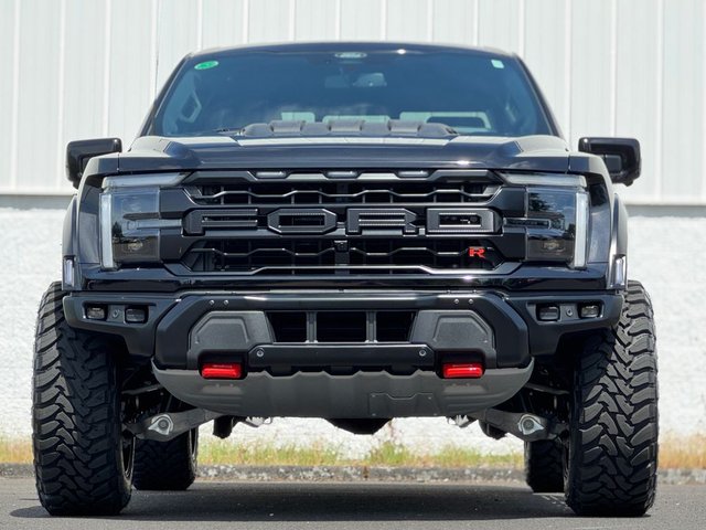 2025 Ford F-150 Raptor R