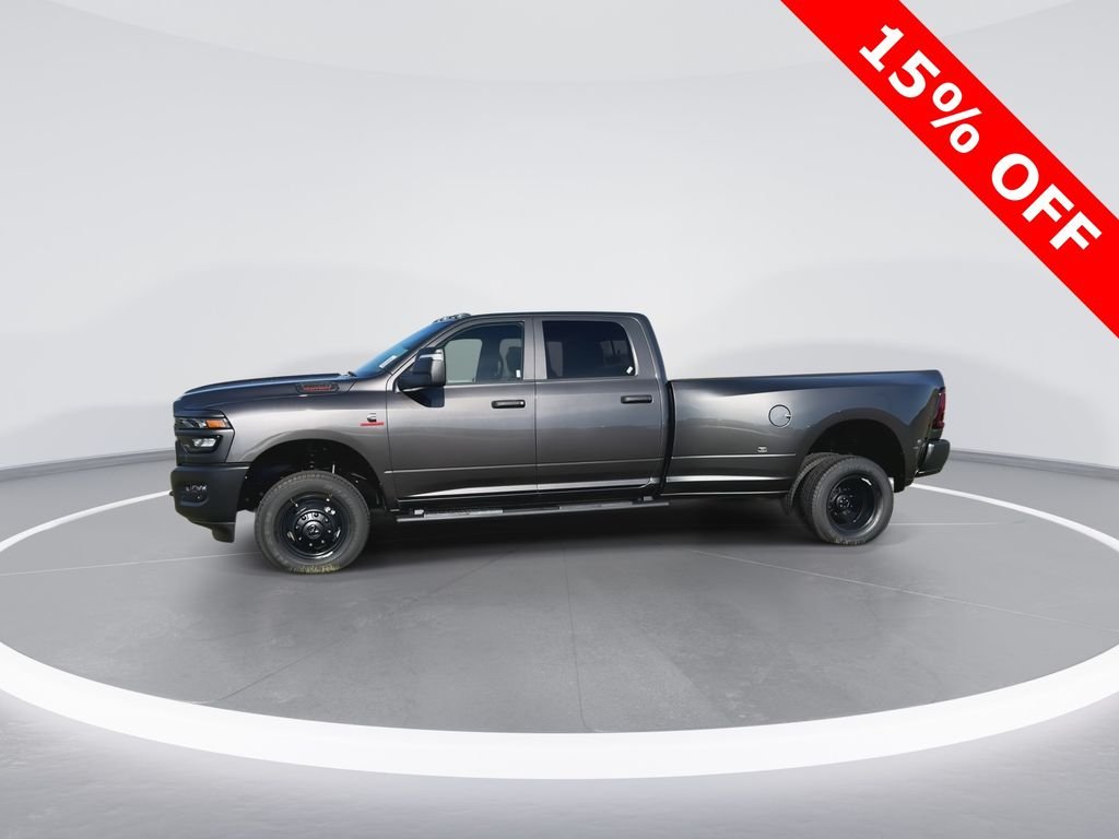New 2026 Granite Crystal Metallic Clear-Coat Exterior Paint RAM Tradesman image 4