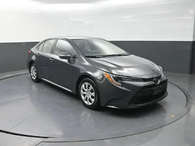 Used 2025  Toyota LE image 10