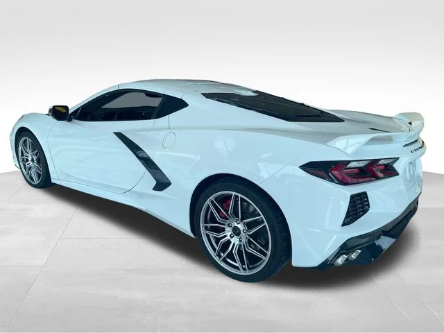 Used 2020 Arctic White Chevrolet 3LT image 3