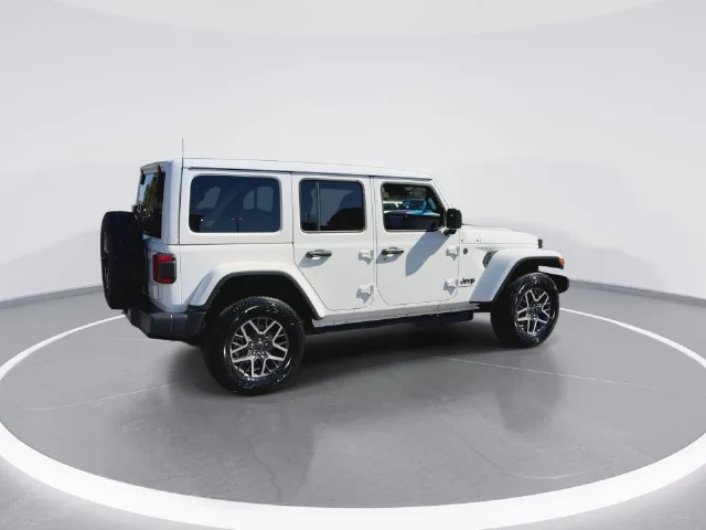 Used 2026 White Jeep Sahara image 9