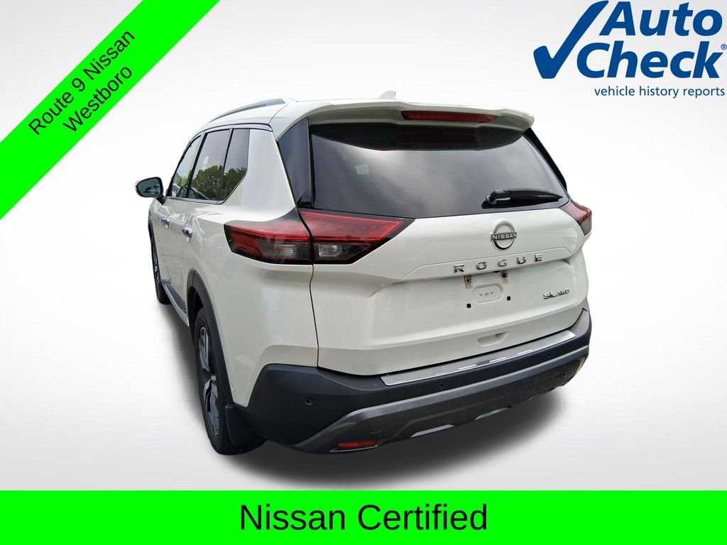 Used 2023 White Nissan SL image 11