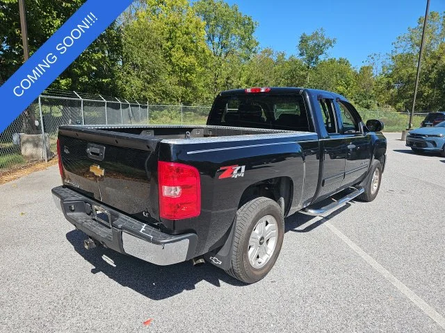 Used 2013 Black Chevrolet LT image 3
