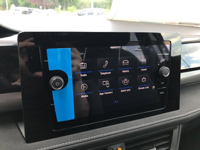 New 2026 Monument Gray w/Deep Black Roof Volkswagen SE Black image 19