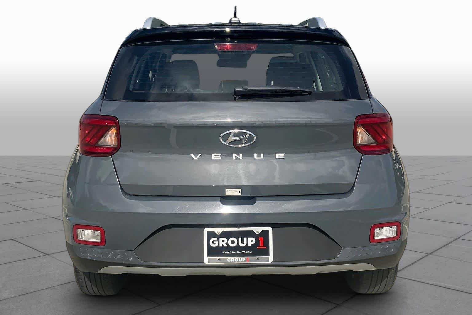 Used 2025 Black Roof Hyundai Limited image 5