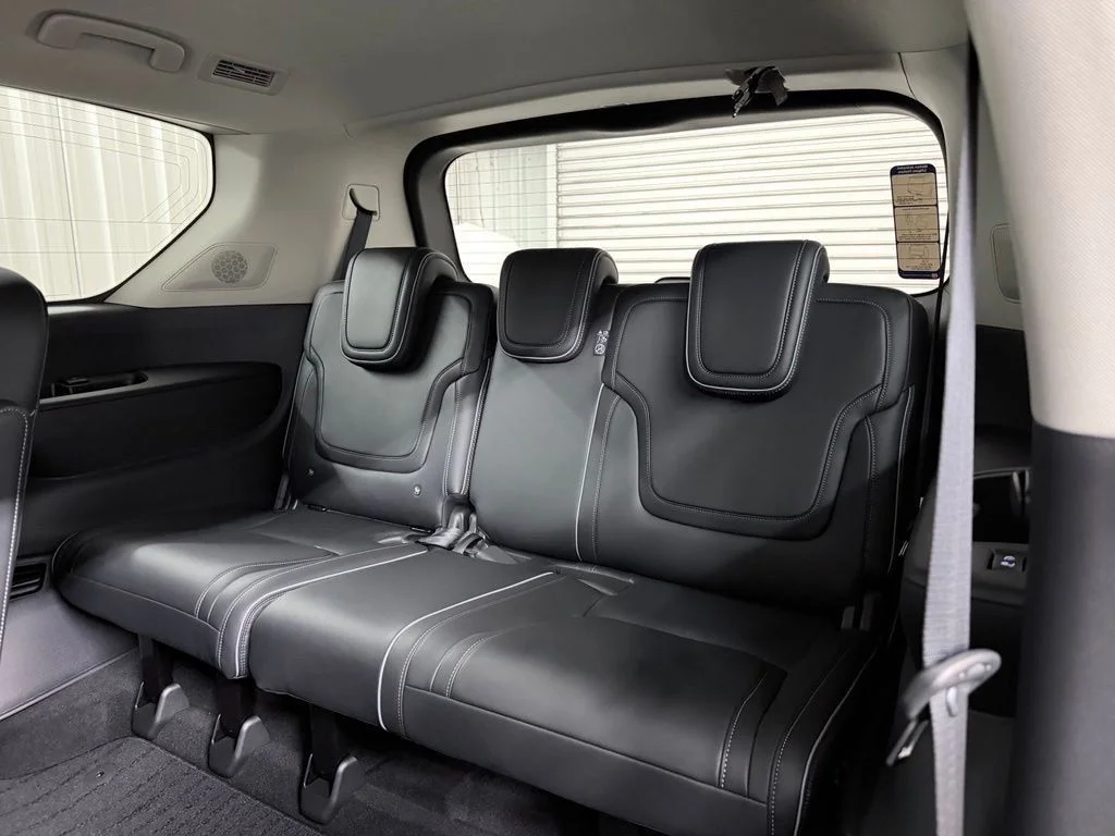 Used 2026 Black INFINITI LUXE image 36
