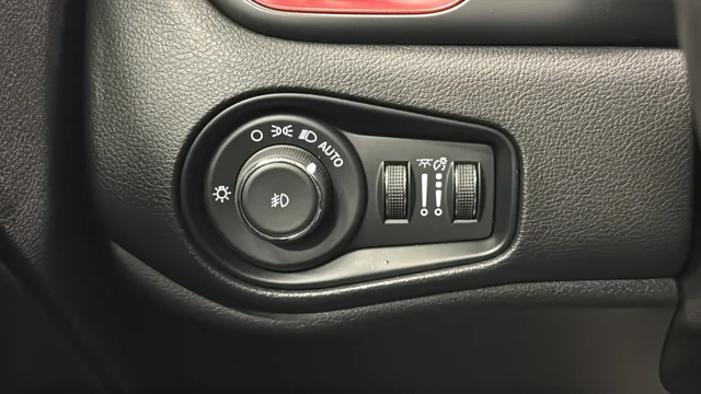 Used 2023 Black Clearcoat Jeep Trailhawk image 31