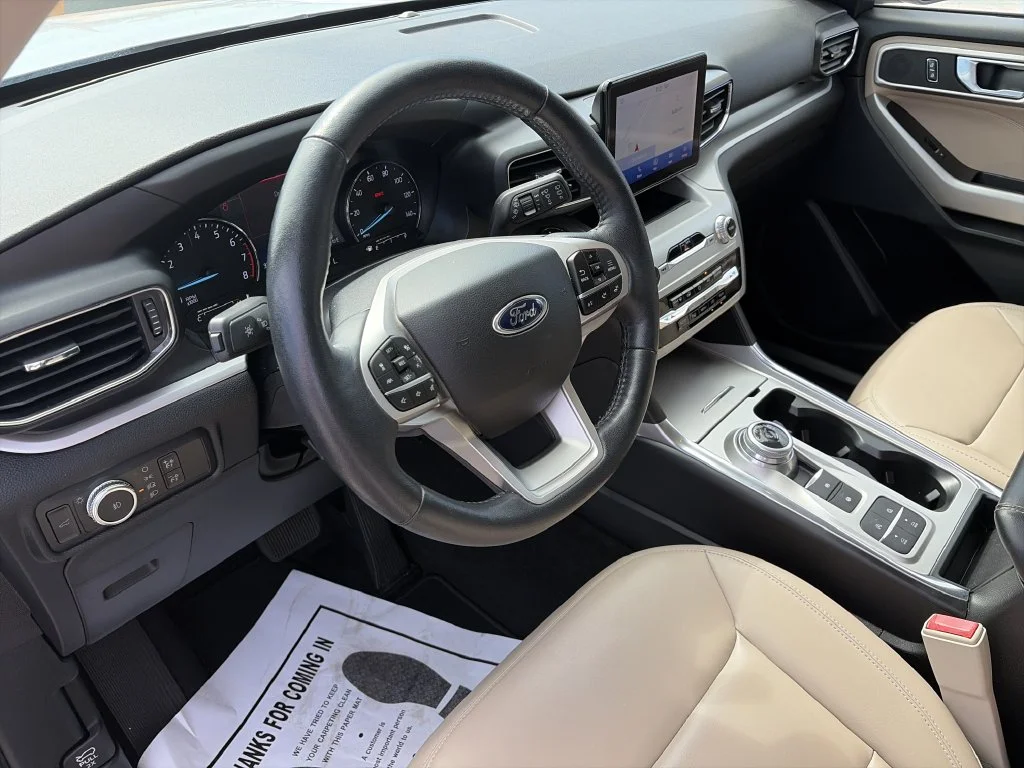 Used 2021 White Ford XLT image 11