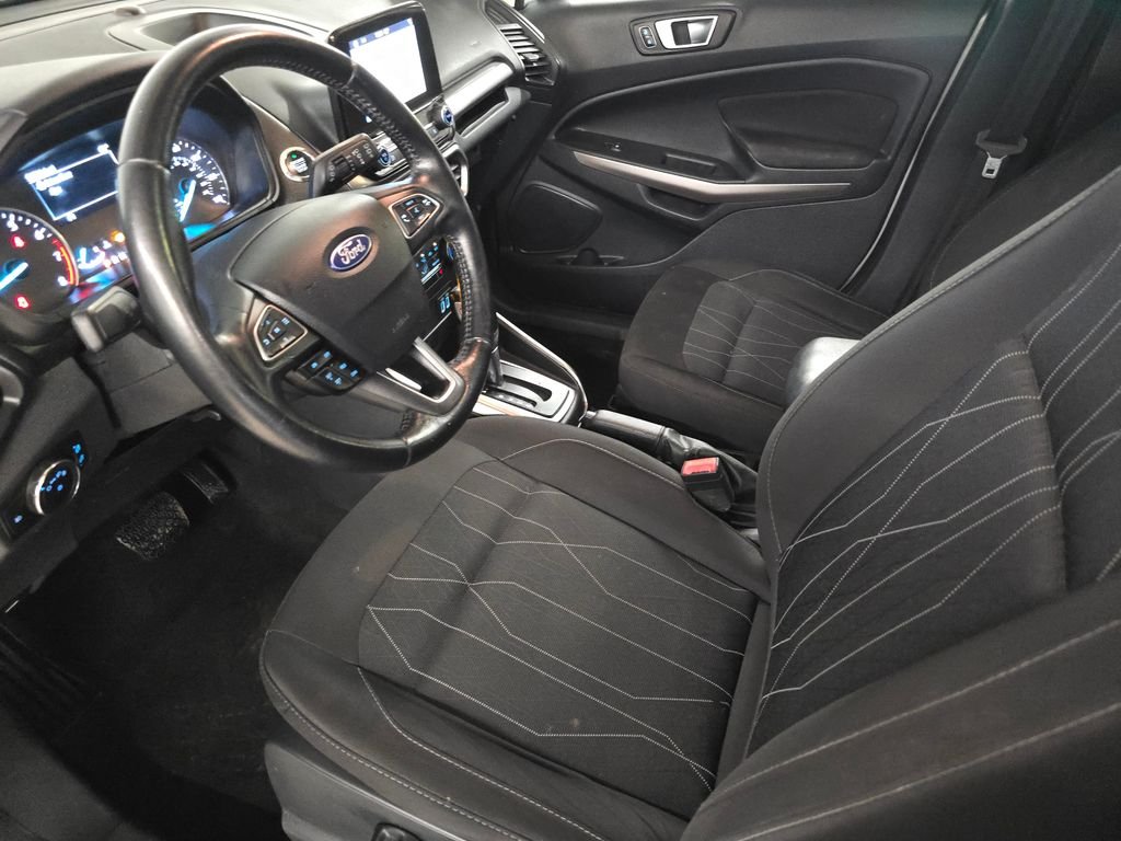 Used 2019 Silver Ford SE image 19