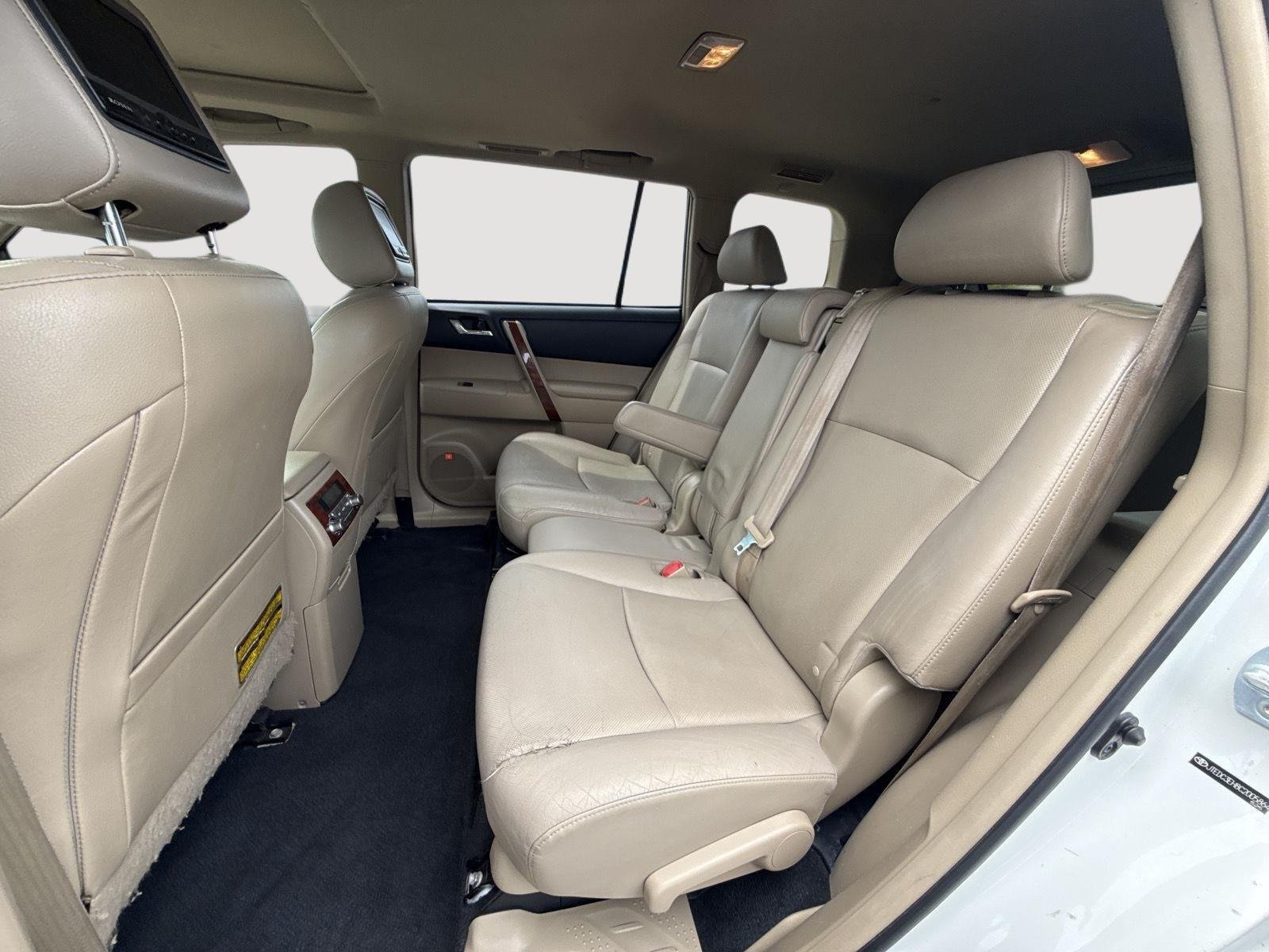 Used 2012 Blizzard Pearl Toyota Limited image 24