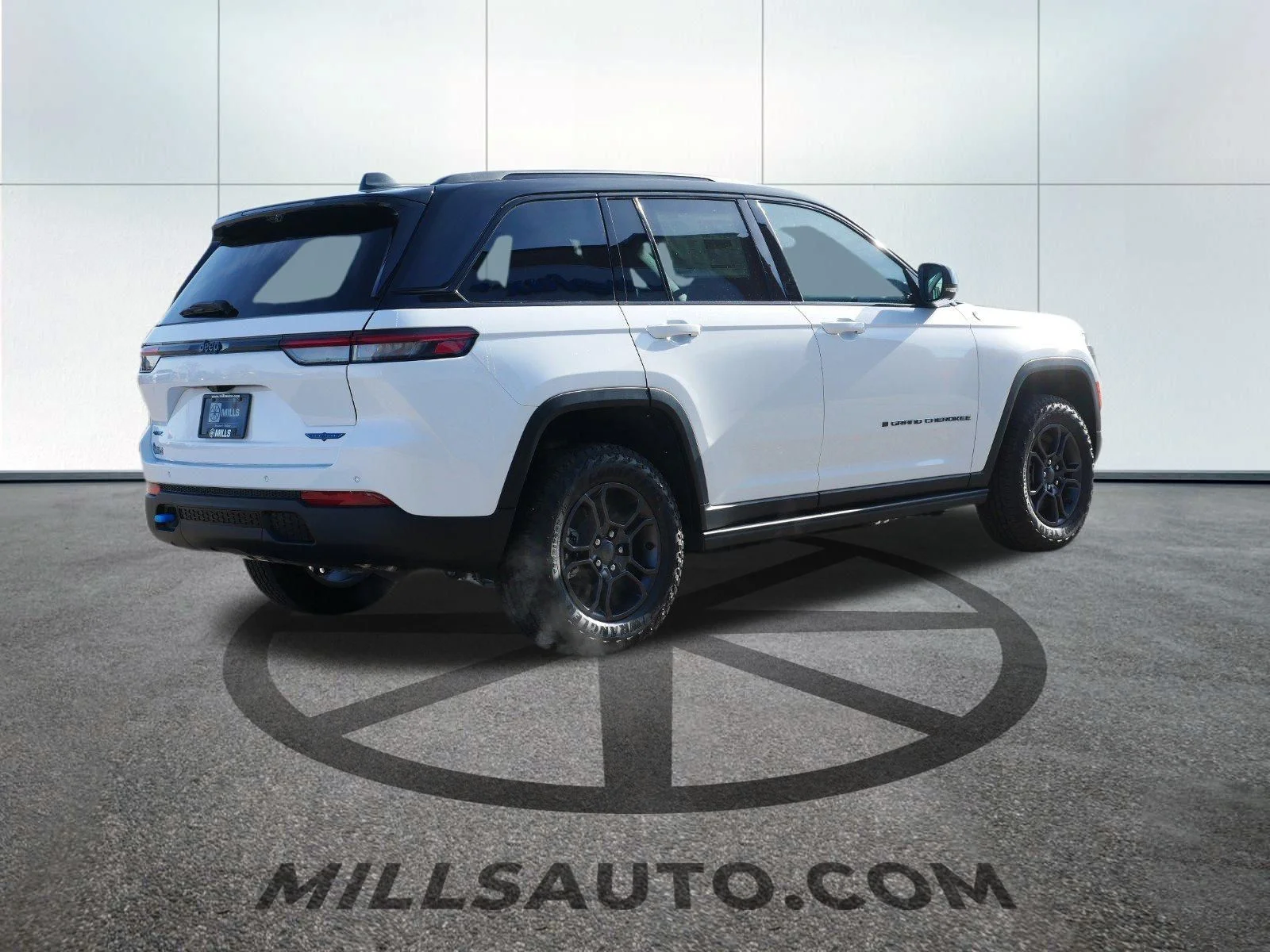 New 2024 Bright White Clearcoat Jeep Trailhawk 4xe image 5