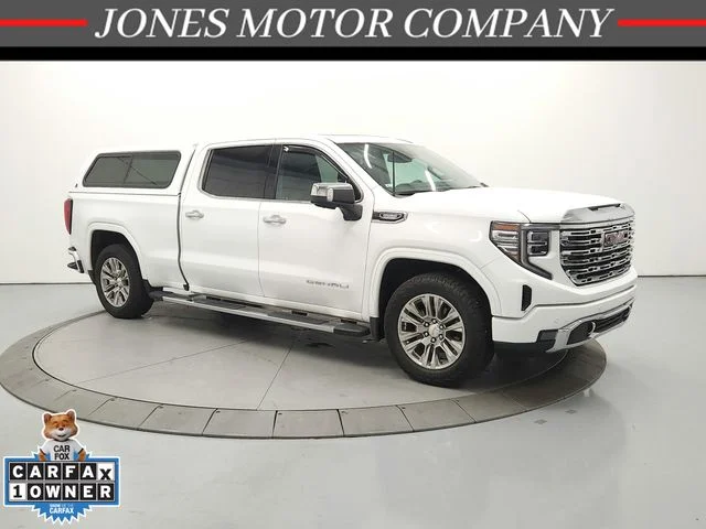 Used 2023 White GMC Denali image 1