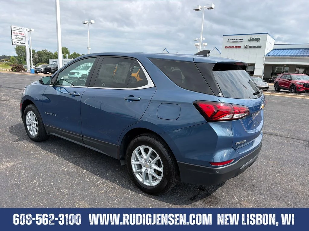 Used 2024 Lakeshore Blue Metallic Chevrolet LT image 3