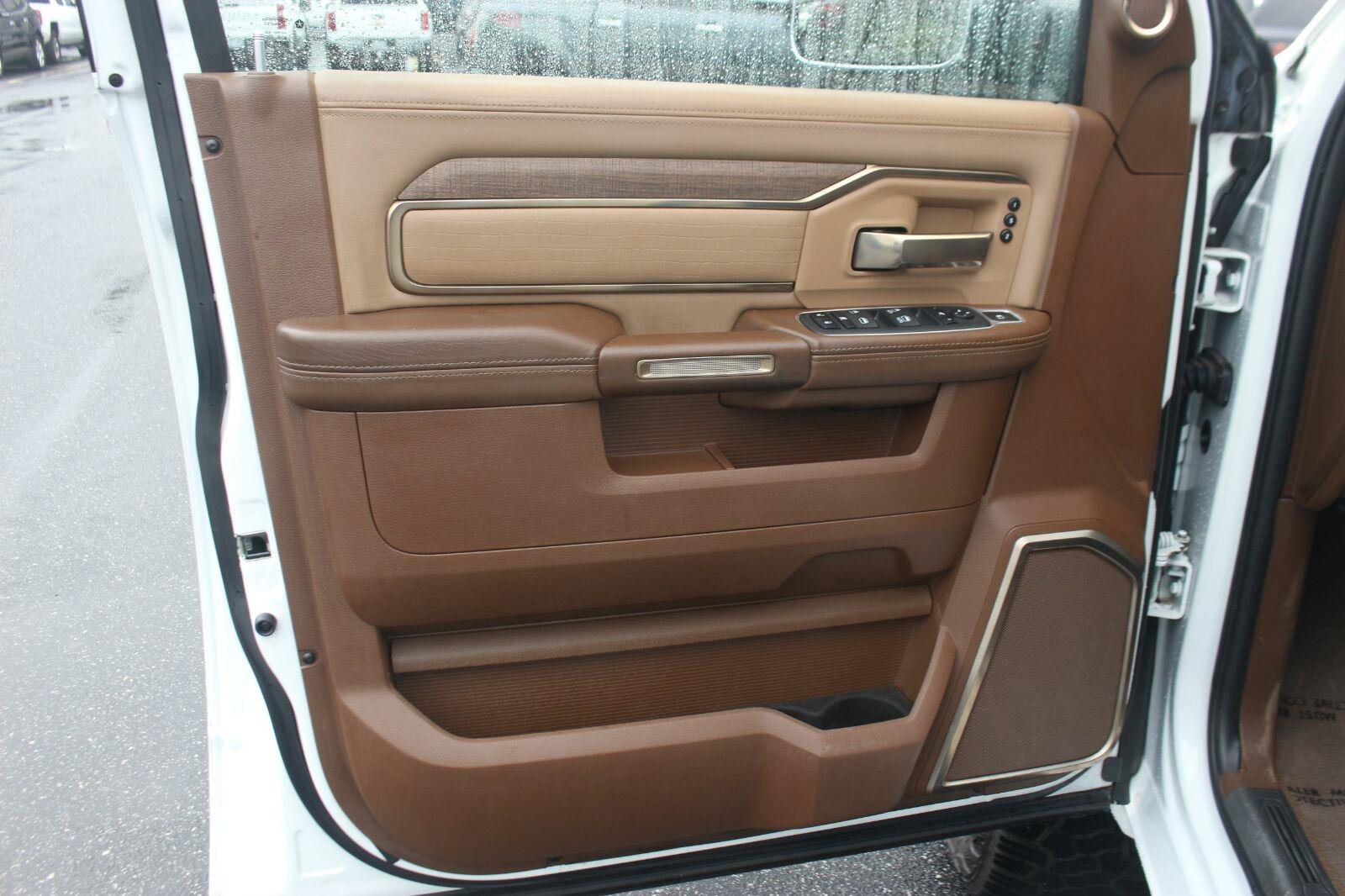 Used 2022  Ram Longhorn image 12