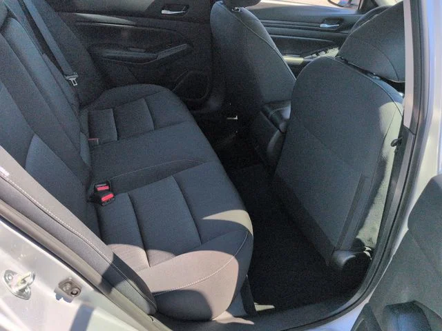 Used 2022 Silver Nissan 2.5 S image 31