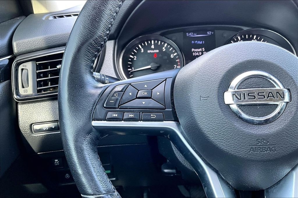 Used 2017 Gray Nissan SL image 17