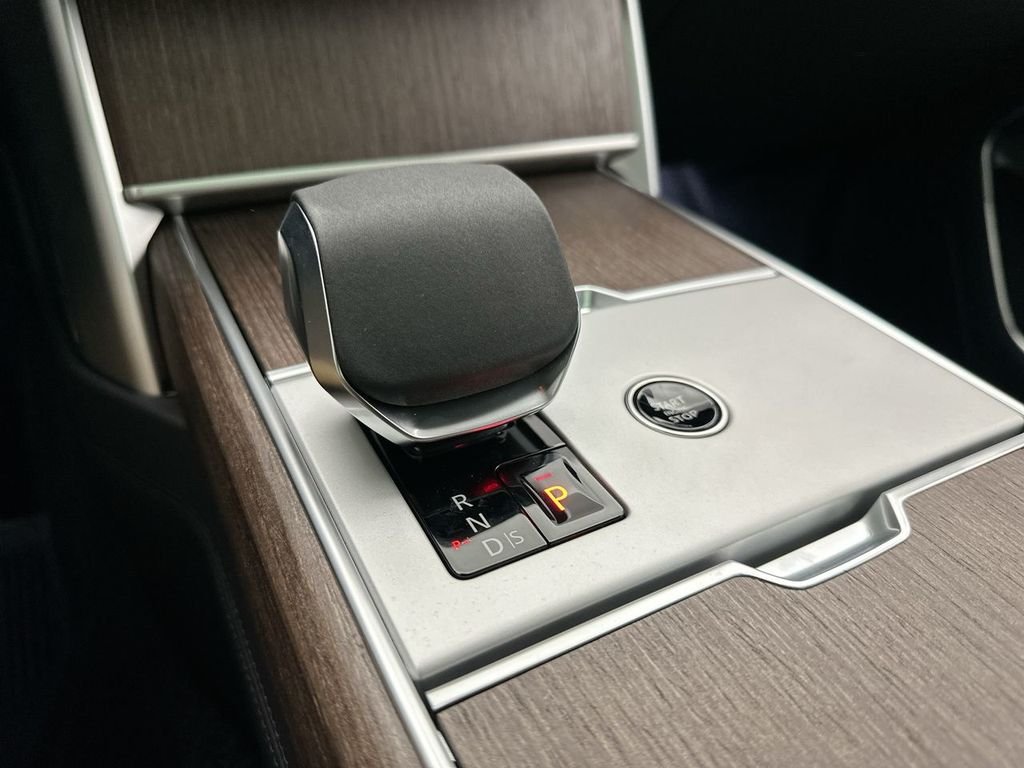 New 2026 Ostuni Pearl White Land Rover SE image 12