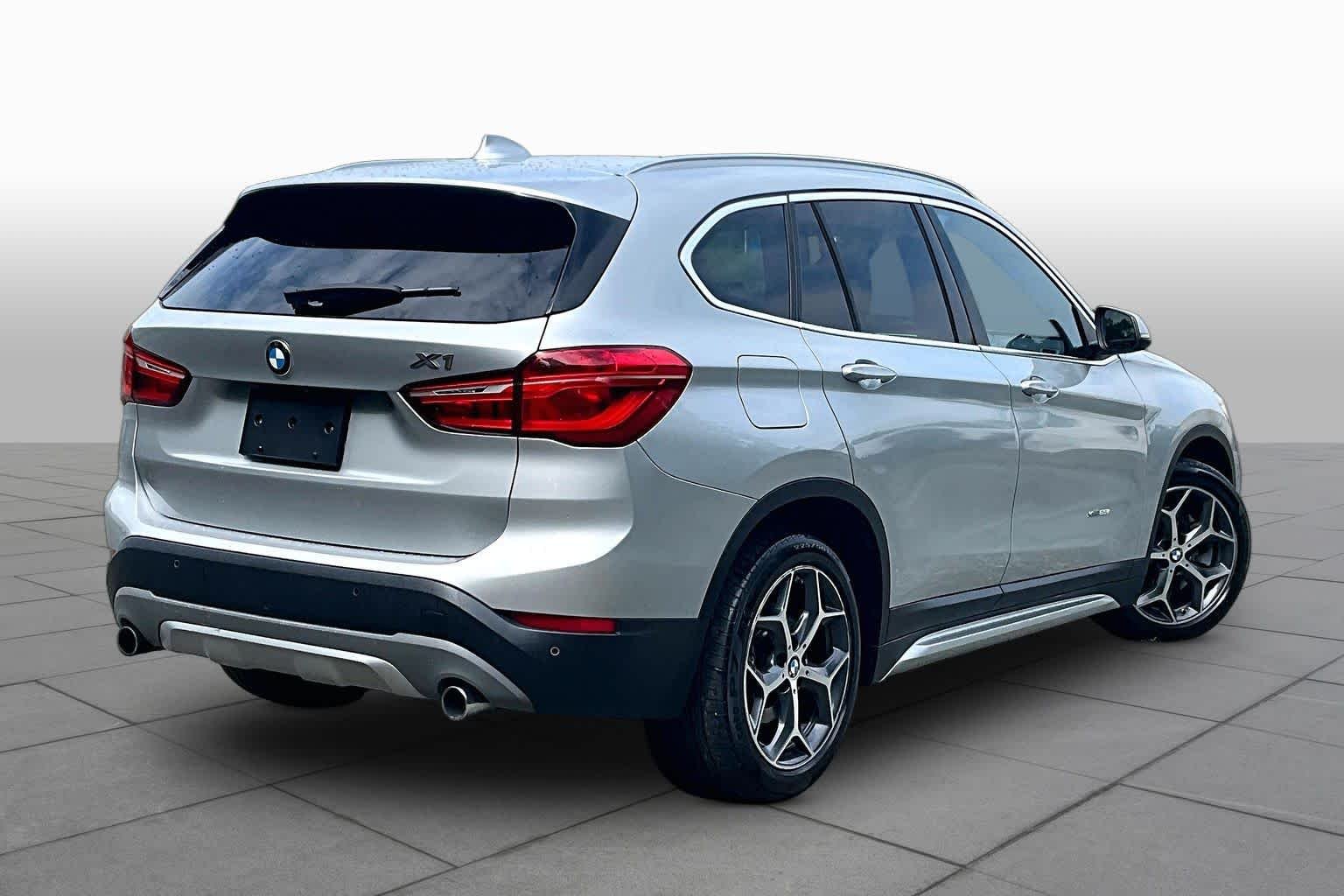 Used 2016 Alpine White BMW xDrive28i image 13
