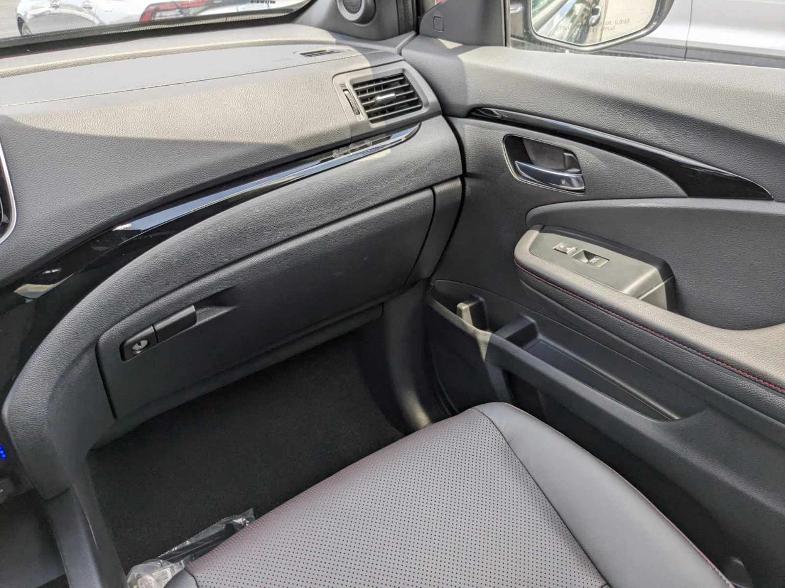 New 2026 Platinum White Pearl Honda Black Edition image 11