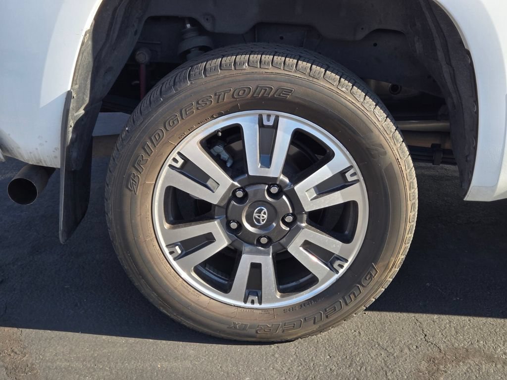 Used 2020 Super White Toyota SR5 image 3