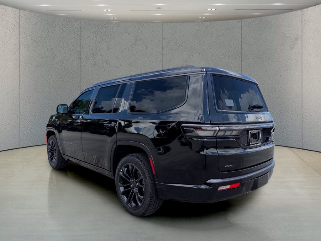 New 2026 High Gloss Black Exterior Paint Jeep Summit Reserve image 7