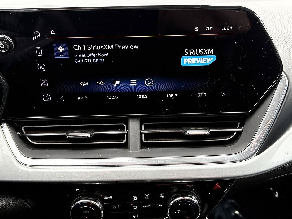 Used 2024 Sterling Gray Metallic Chevrolet LT image 22
