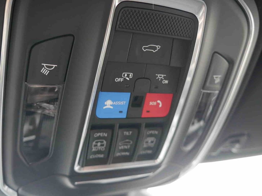New 2026 Silver Zynith Jeep Grand Wagoneer image 37