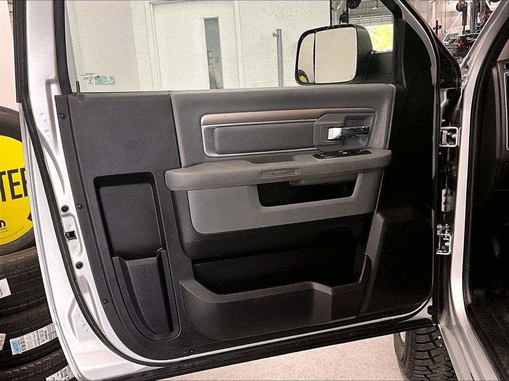 Used 2017 Bright Silver Clearcoat Metallic Ram Tradesman image 9