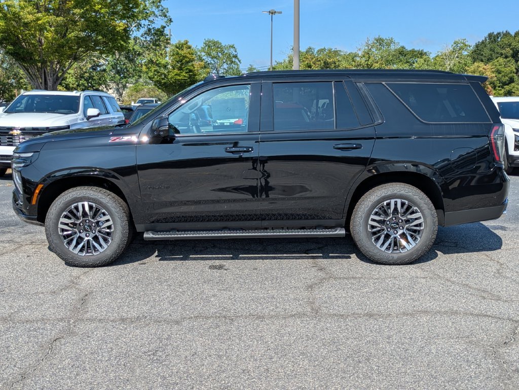 2026 Chevrolet Suburban Z71 - Photo 7