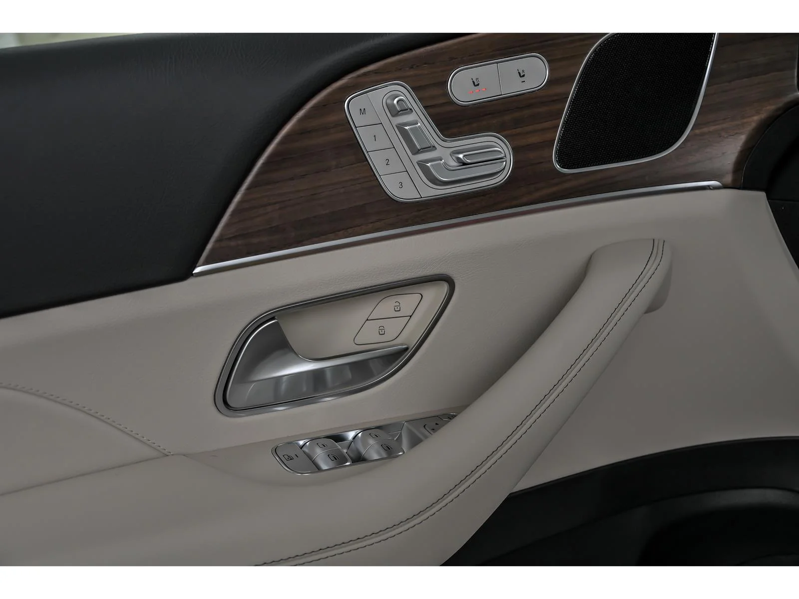 Certified Used 2026 White Mercedes-Benz GLE 350 4MATIC® image 5