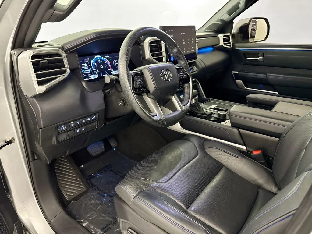 Used 2022 Silver Toyota Platinum image 9