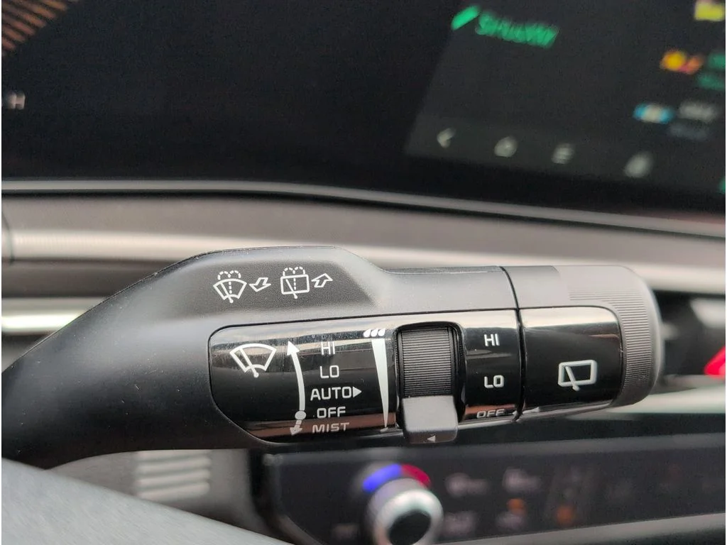 New 2026 Glacial White Pearl Kia EX image 25