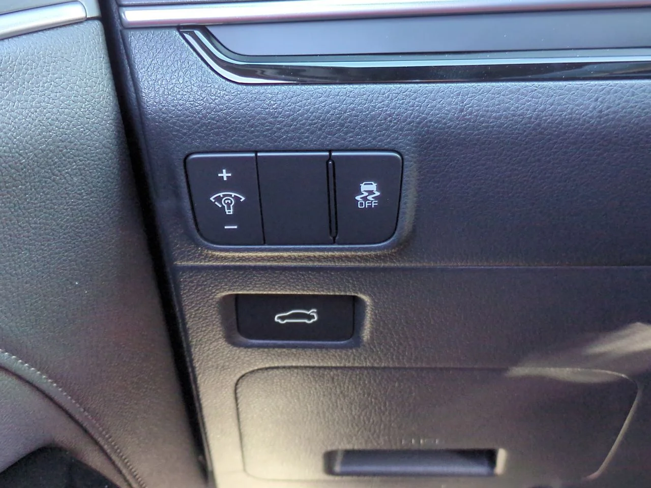 New 2026 Wolf Gray Kia GT-Line AWD image 17