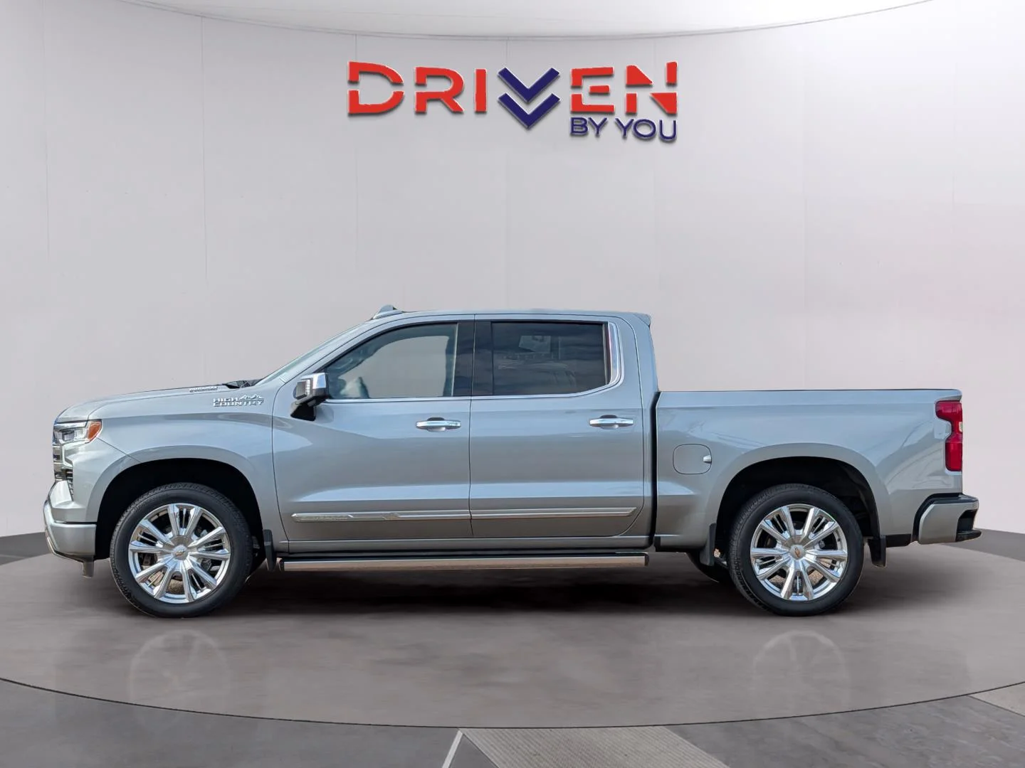 Used 2025 Sterling Gray Metallic Chevrolet High Country image 2