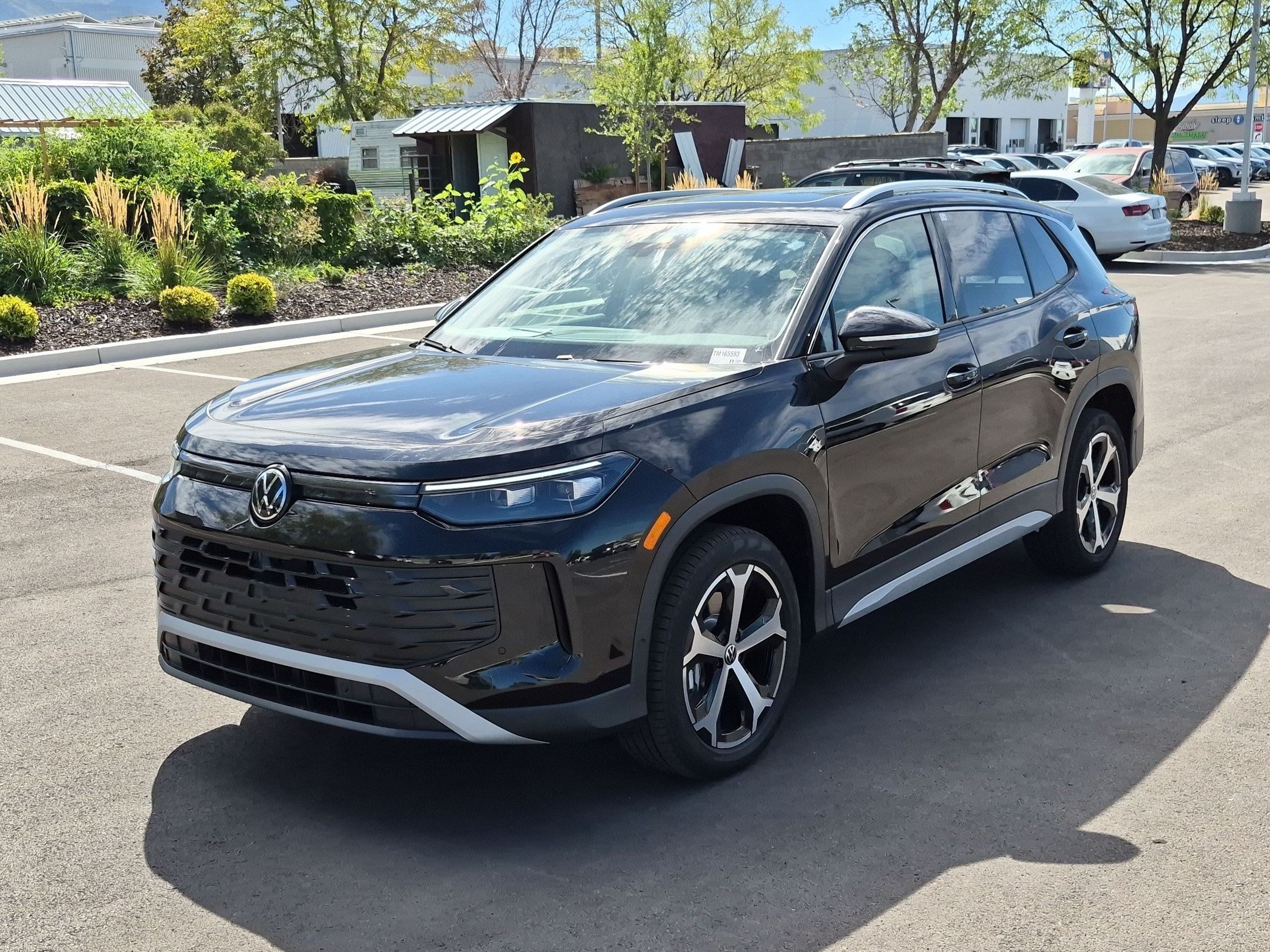 New 2026 Deep Black Pearl Volkswagen SE image 8