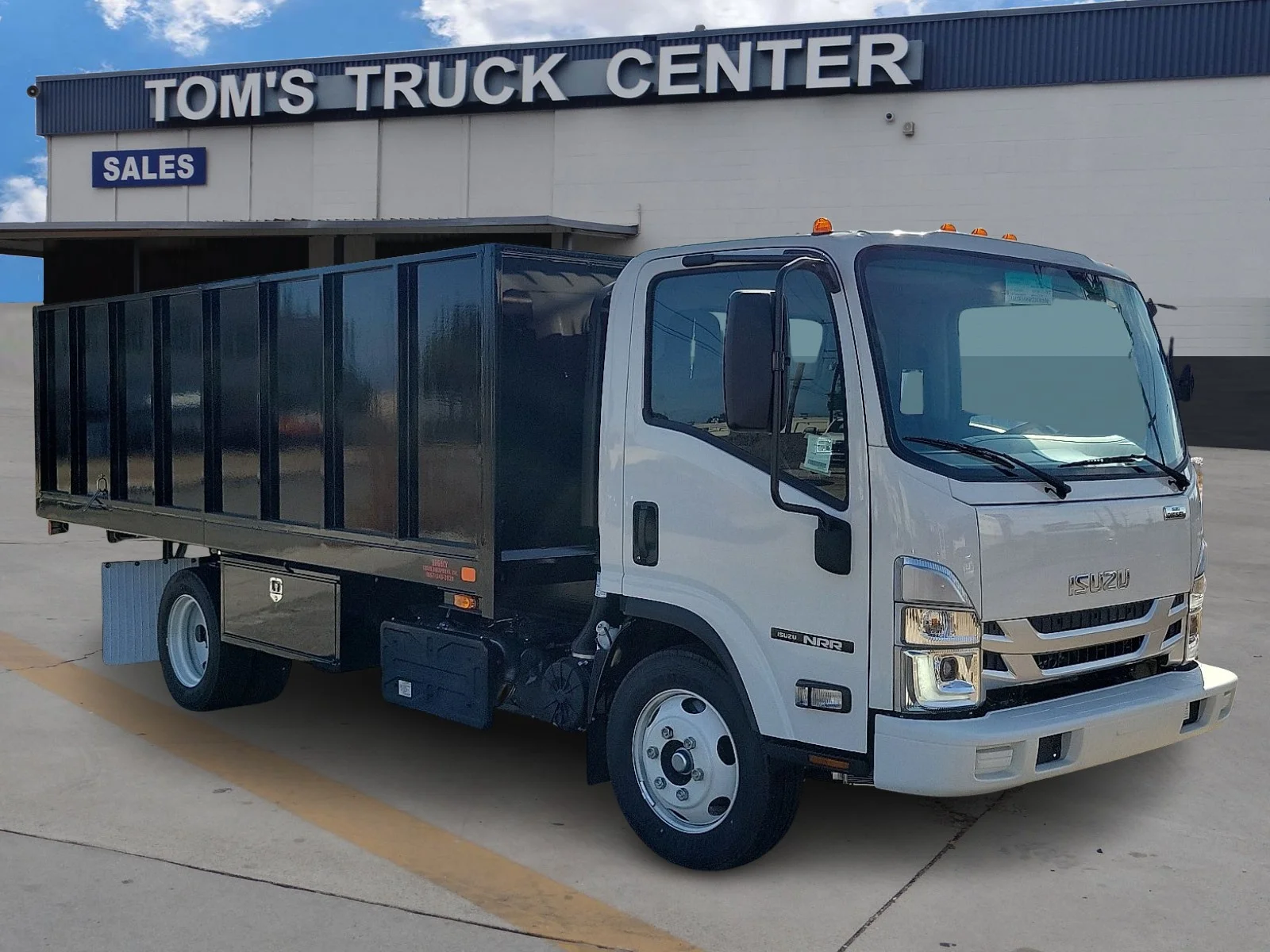 2024 Isuzu NRR