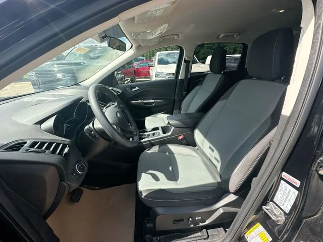 Used 2019 Black Ford SE image 22