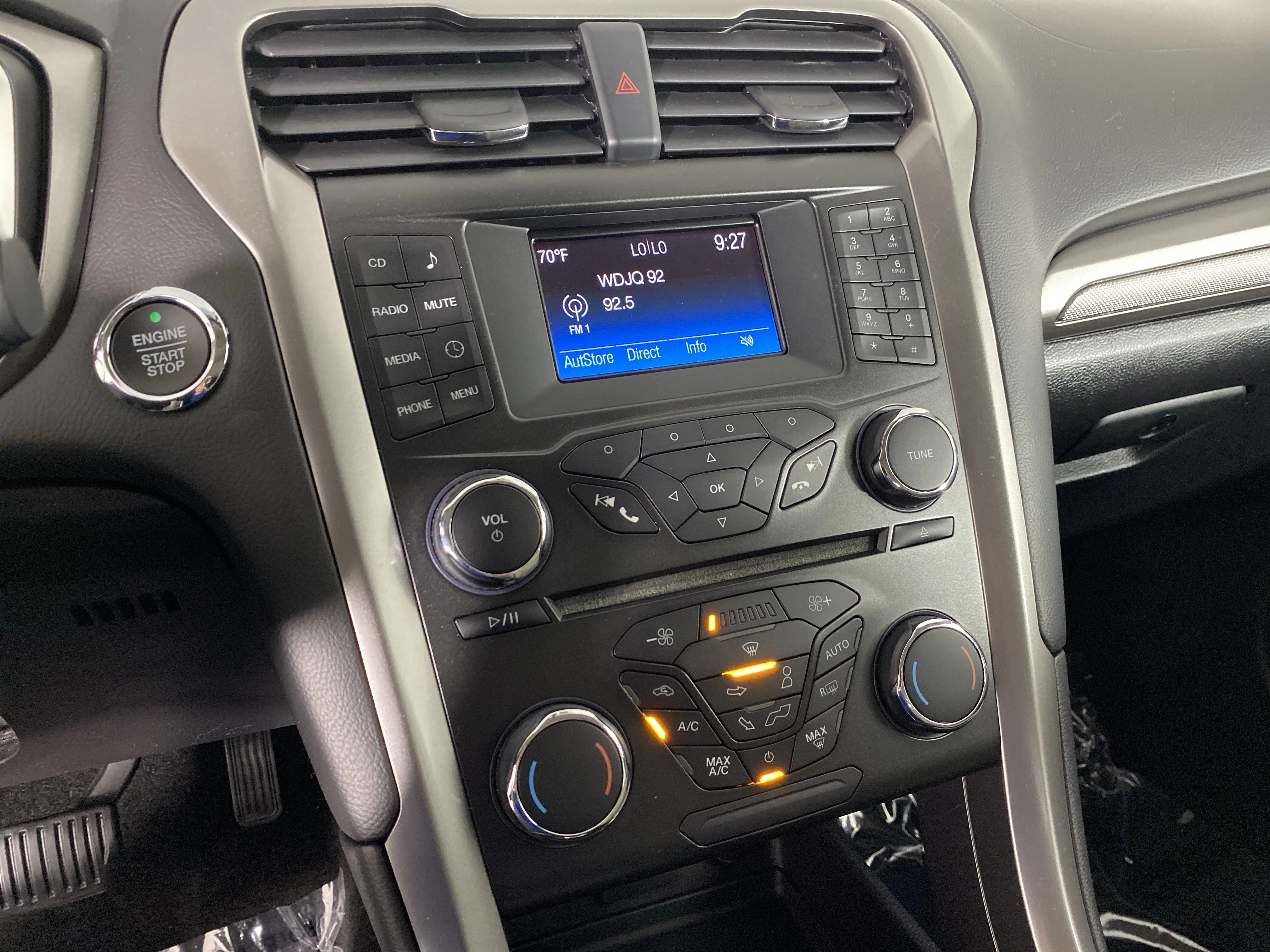 Used 2018 Shadow Black Ford S image 27