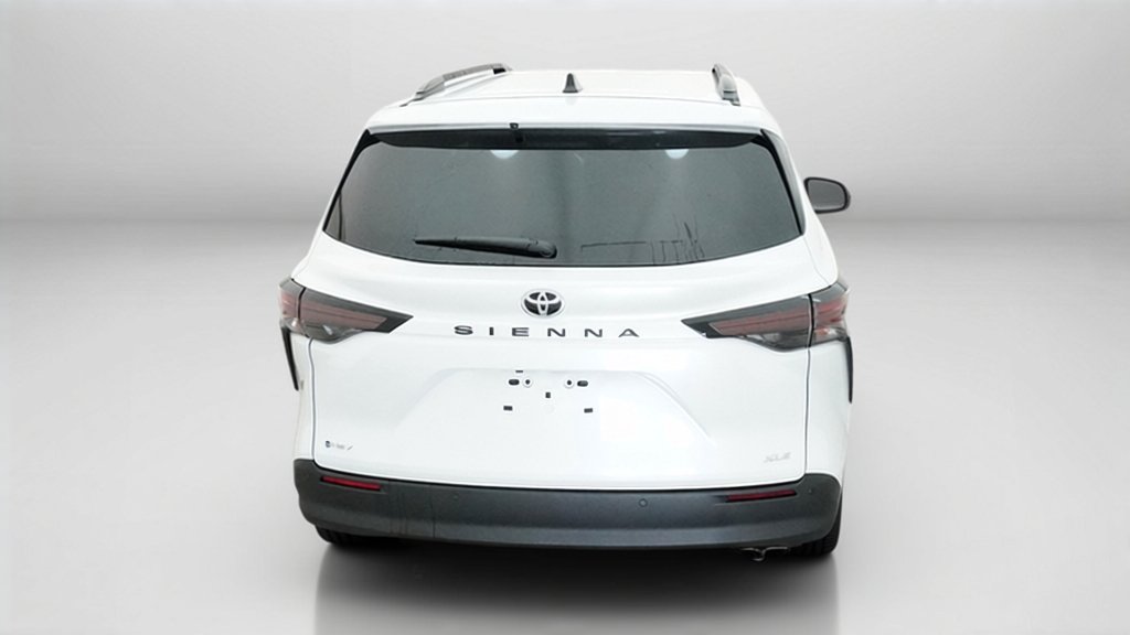 New 2026 Wind Chill Pearl Toyota XLE image 40