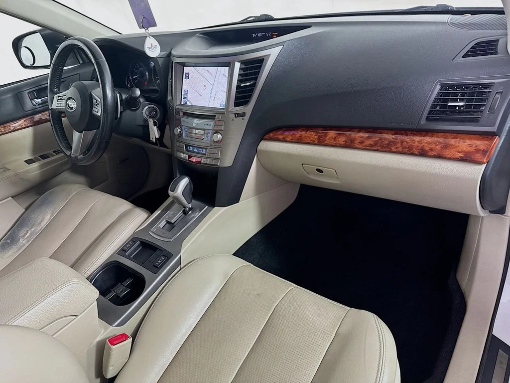 Used 2010 White Subaru 3.6R image 36