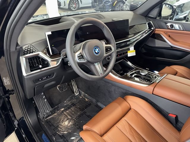 New 2026 Carbon Black Metallic BMW xDrive50e image 15