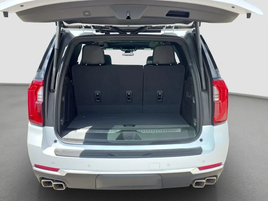 2026 GMC Yukon Denali - Photo 17